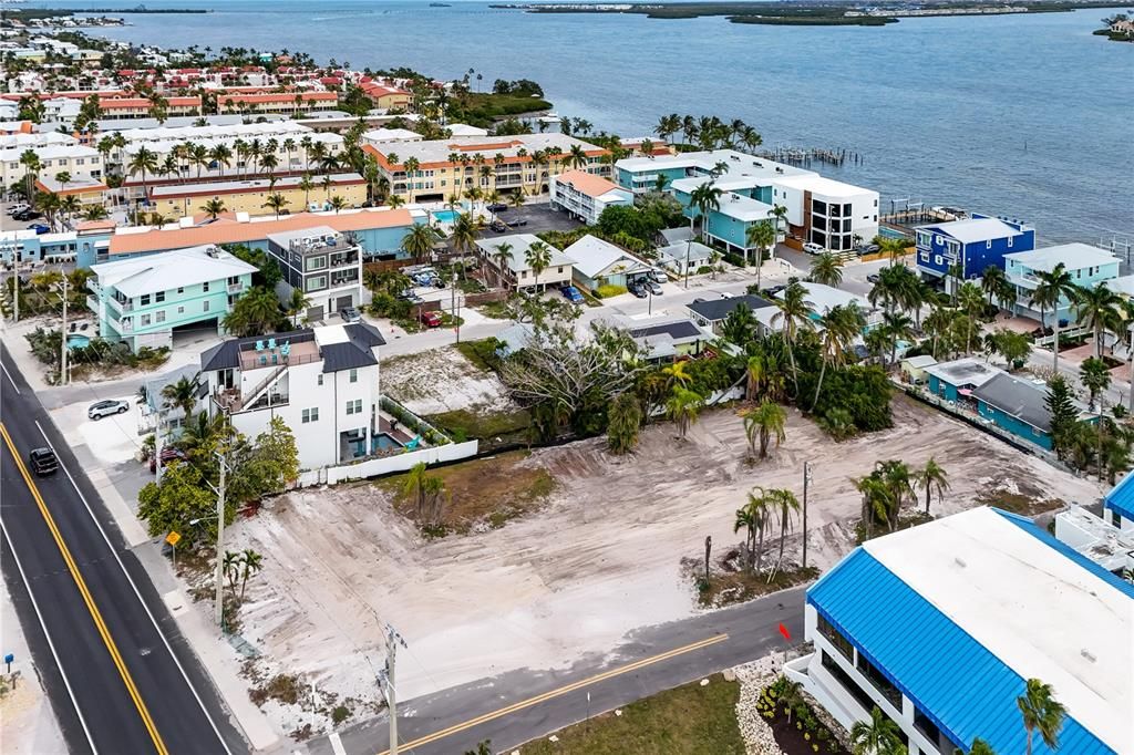 For Sale: $5,950,000 (0.70 acres)