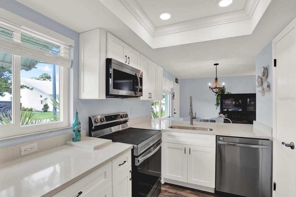 待售: $210,000 (1 贝兹, 1 浴室, 690 平方英尺)