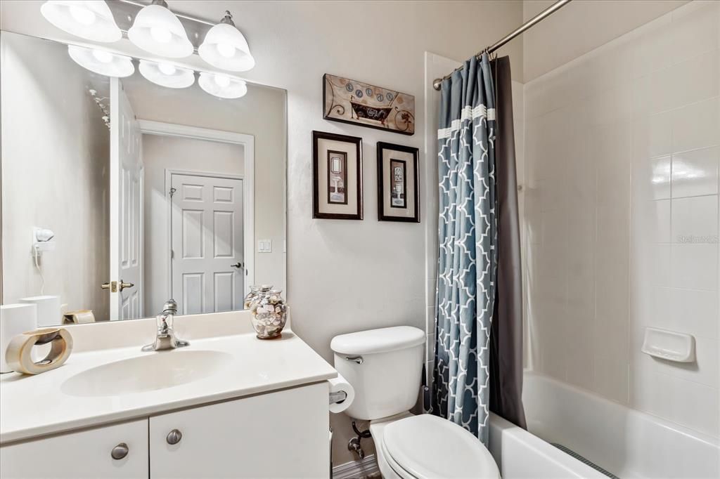 待售: $328,000 (3 贝兹, 3 浴室, 1824 平方英尺)