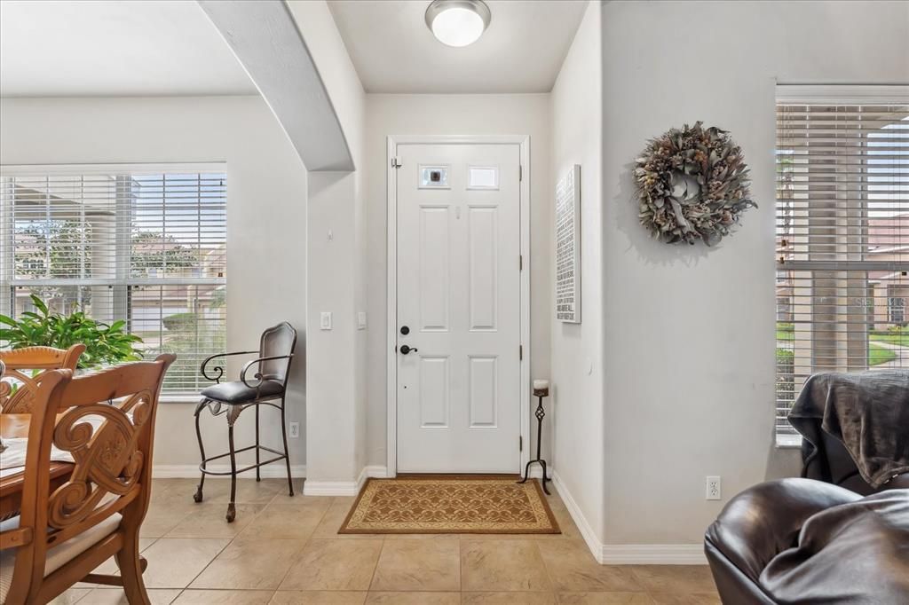 待售: $328,000 (3 贝兹, 3 浴室, 1824 平方英尺)