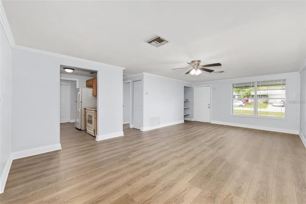 待售: $232,900 (4 贝兹, 2 浴室, 1662 平方英尺)