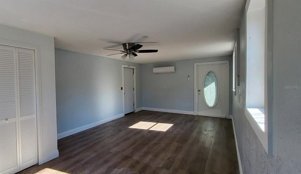 待售: $232,900 (4 贝兹, 2 浴室, 1662 平方英尺)