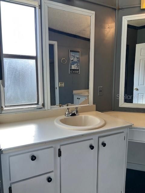 На продажу: $154,500 (2 спален, 2 ванн, 1196 Квадратных фут)