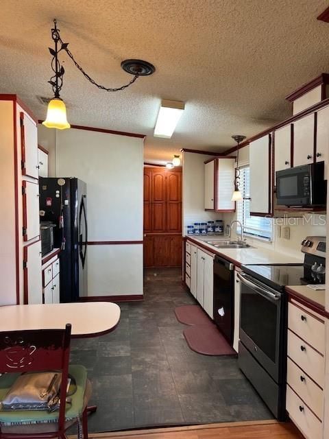 На продажу: $154,500 (2 спален, 2 ванн, 1196 Квадратных фут)