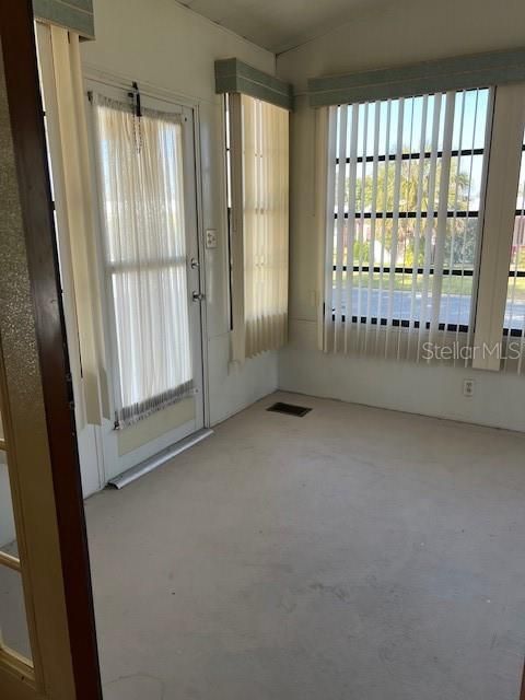 На продажу: $154,500 (2 спален, 2 ванн, 1196 Квадратных фут)