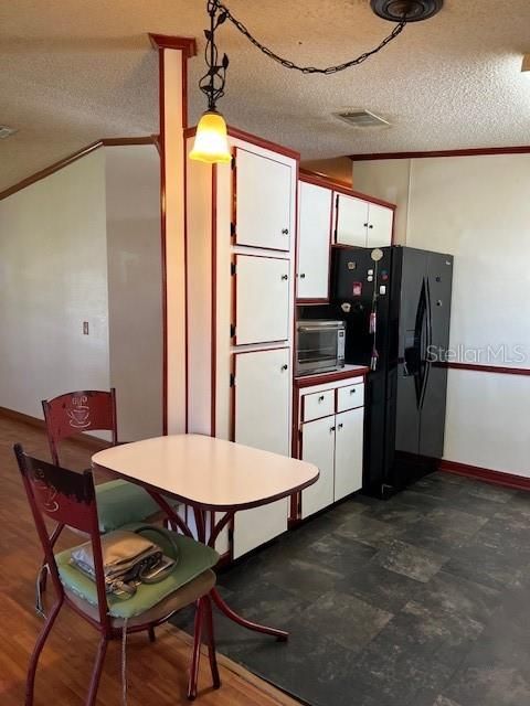 На продажу: $154,500 (2 спален, 2 ванн, 1196 Квадратных фут)