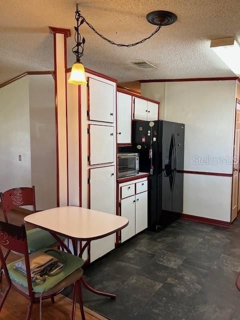 На продажу: $154,500 (2 спален, 2 ванн, 1196 Квадратных фут)