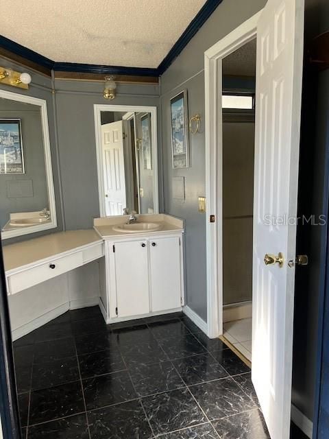 На продажу: $154,500 (2 спален, 2 ванн, 1196 Квадратных фут)