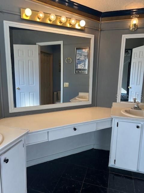 На продажу: $154,500 (2 спален, 2 ванн, 1196 Квадратных фут)