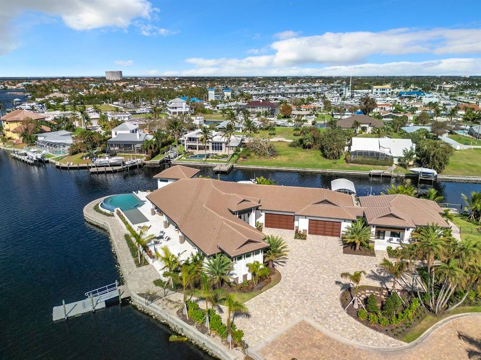 待售: $7,995,000 (5 贝兹, 5 浴室, 6822 平方英尺)