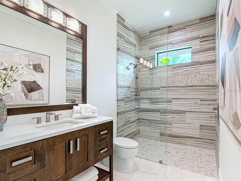 待售: $7,995,000 (5 贝兹, 5 浴室, 6822 平方英尺)