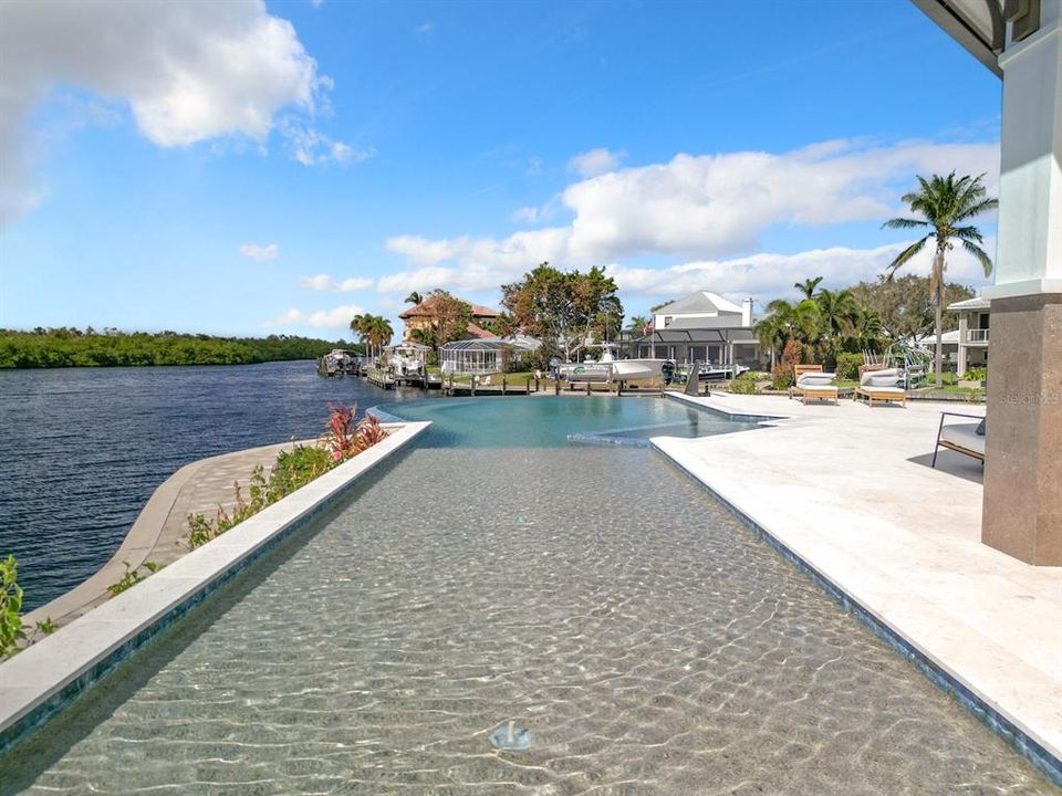 待售: $7,995,000 (5 贝兹, 5 浴室, 6822 平方英尺)