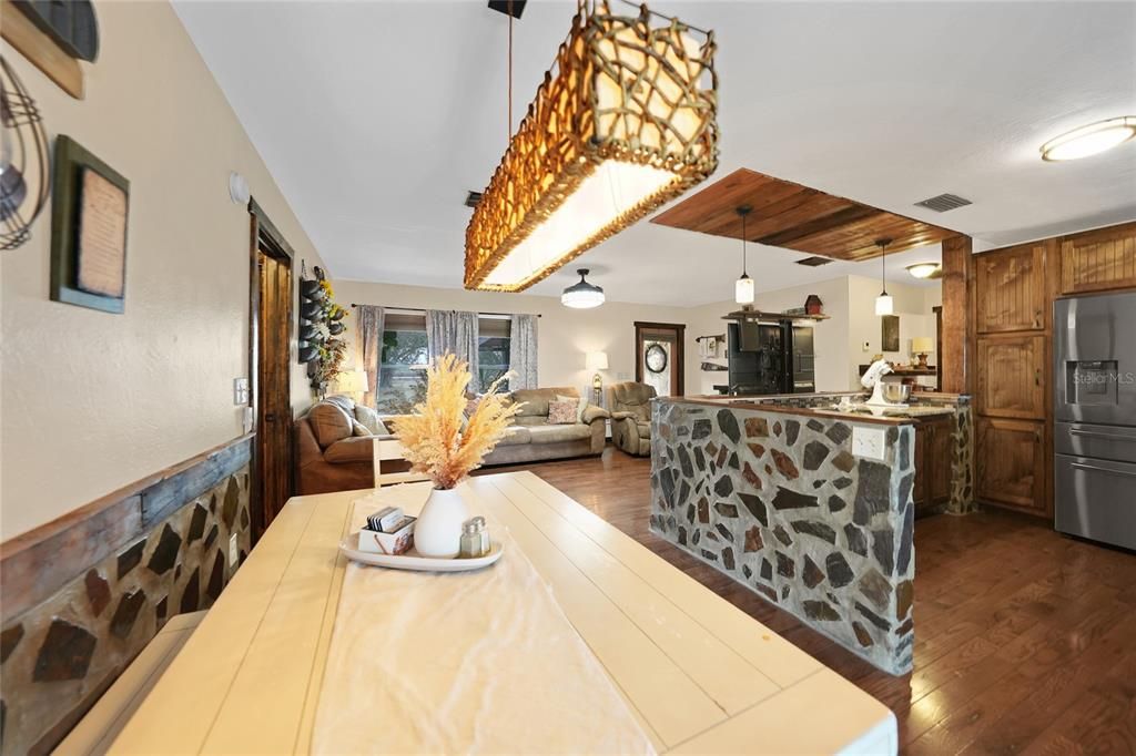 En Venta: $399,000 (3 camas, 2 baños, 1161 Pies cuadrados)