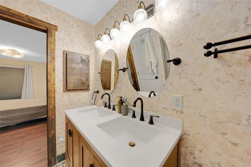 En Venta: $399,000 (3 camas, 2 baños, 1161 Pies cuadrados)