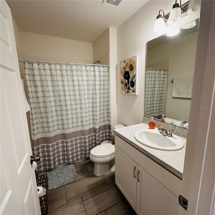 En Venta: $320,000 (4 camas, 3 baños, 1982 Pies cuadrados)