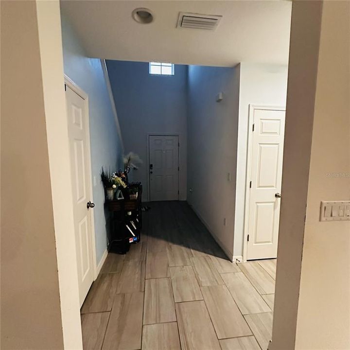 En Venta: $320,000 (4 camas, 3 baños, 1982 Pies cuadrados)