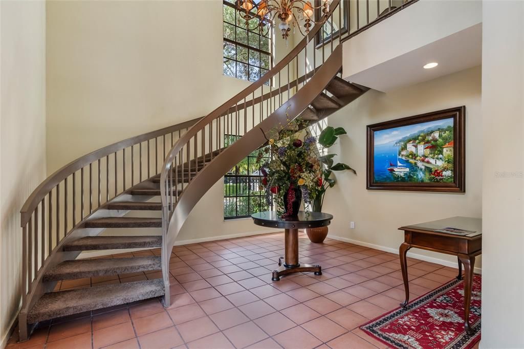 待售: $230,000 (1 贝兹, 1 浴室, 1211 平方英尺)