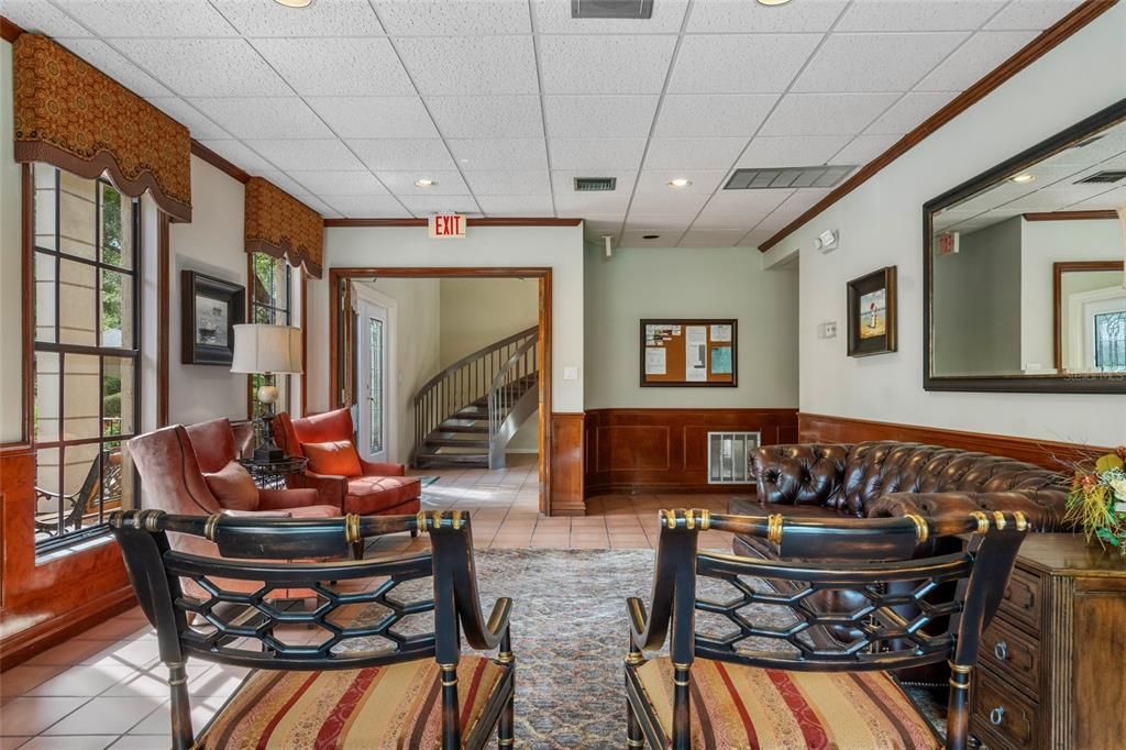 待售: $230,000 (1 贝兹, 1 浴室, 1211 平方英尺)