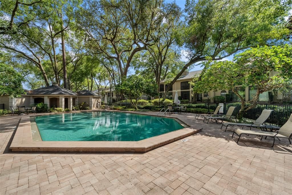 待售: $230,000 (1 贝兹, 1 浴室, 1211 平方英尺)