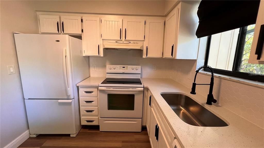 For Rent: $1,680 (2 beds, 2 baths, 938 Square Feet)