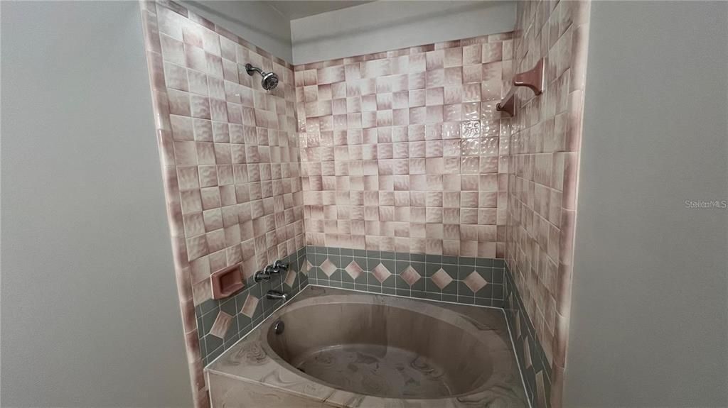 For Rent: $1,680 (2 beds, 2 baths, 938 Square Feet)