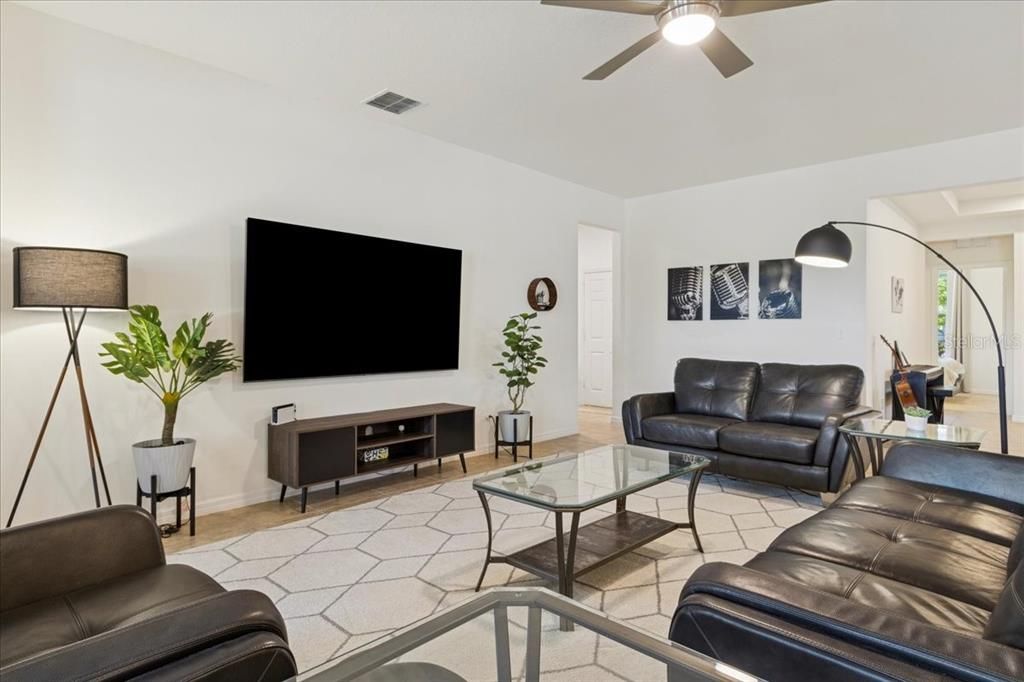 待售: $625,000 (4 贝兹, 3 浴室, 2548 平方英尺)