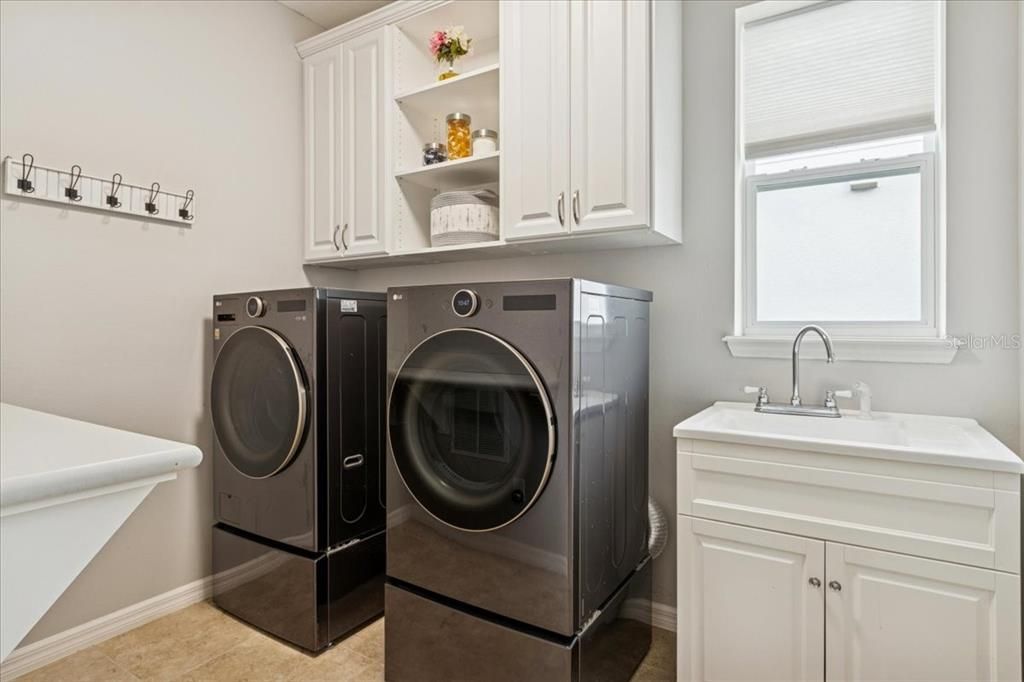 待售: $625,000 (4 贝兹, 3 浴室, 2548 平方英尺)