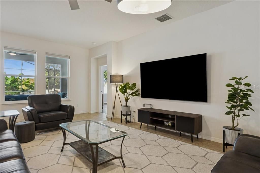 待售: $625,000 (4 贝兹, 3 浴室, 2548 平方英尺)