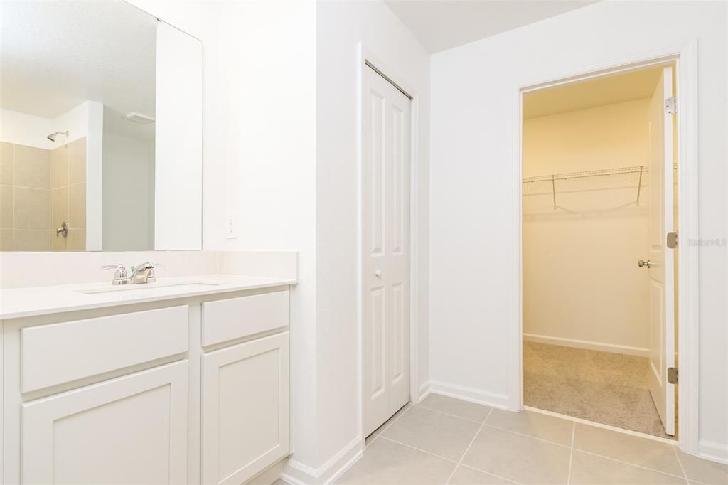 For Rent: $2,025 (5 beds, 2 baths, 2112 Square Feet)