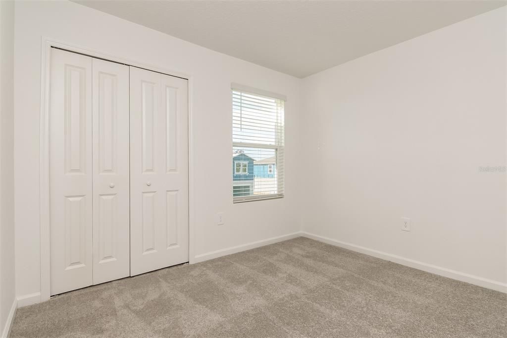 For Rent: $2,025 (5 beds, 2 baths, 2112 Square Feet)