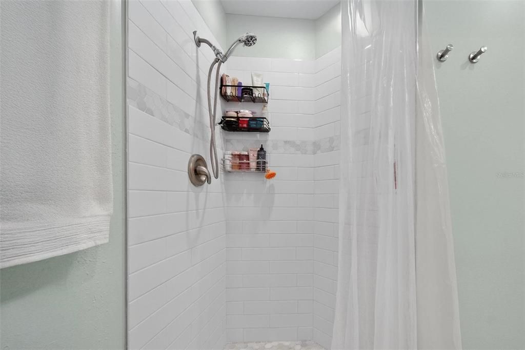 En Venta: $380,000 (3 camas, 2 baños, 1295 Pies cuadrados)