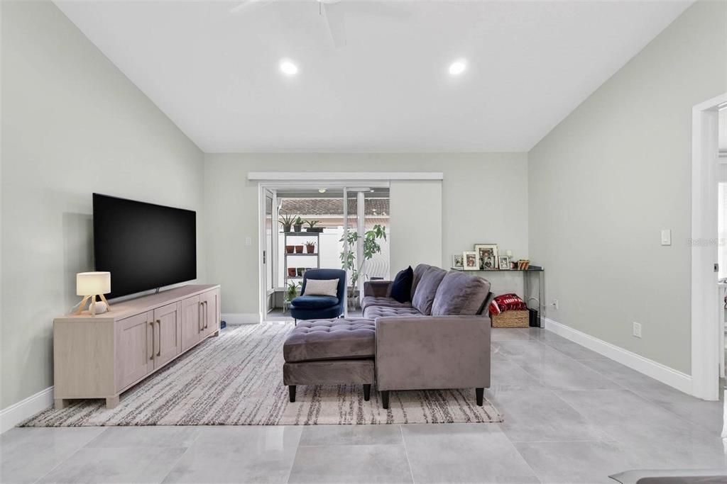 En Venta: $380,000 (3 camas, 2 baños, 1295 Pies cuadrados)