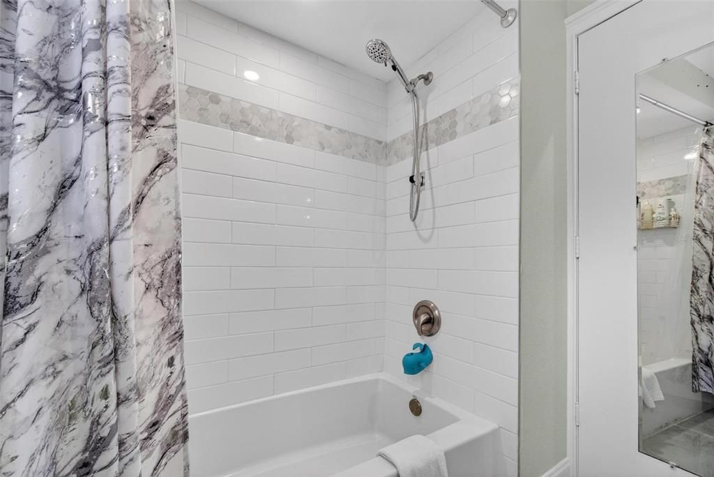 En Venta: $380,000 (3 camas, 2 baños, 1295 Pies cuadrados)