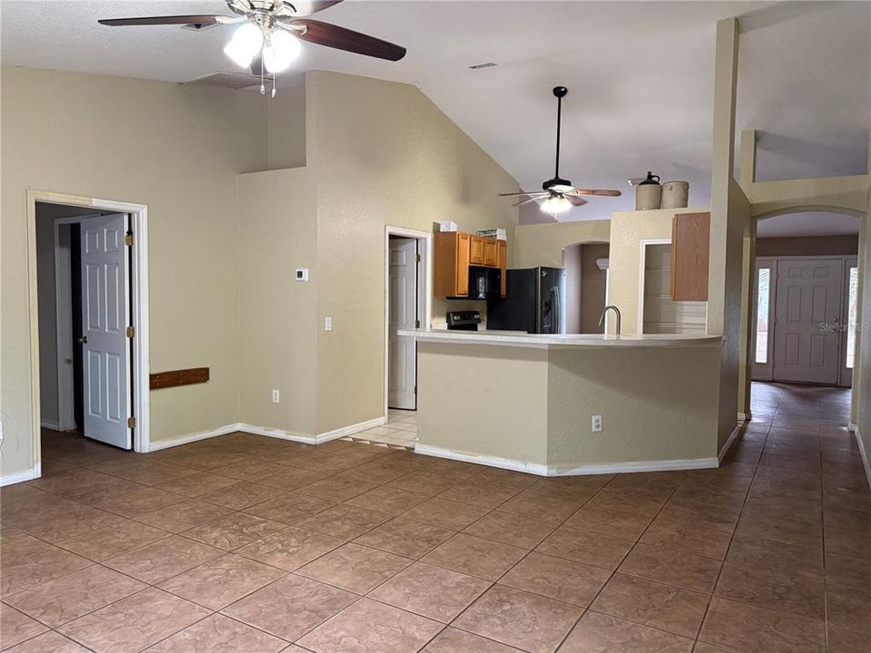 For Sale: $200,000 (3 beds, 2 baths, 1656 Square Feet)