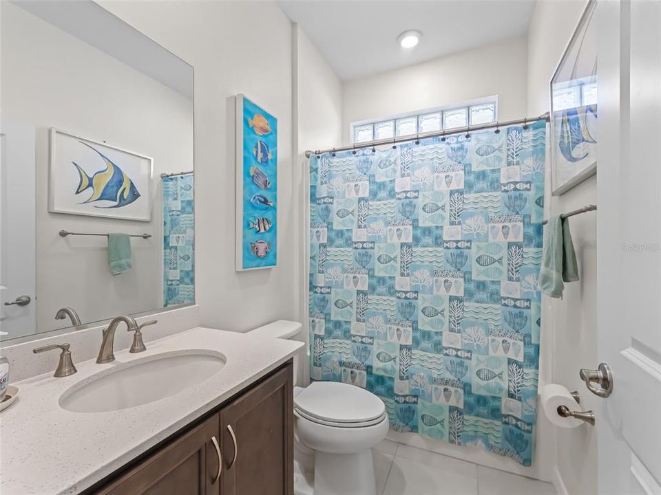 For Sale: $359,900 (4 beds, 2 baths, 1910 Square Feet)