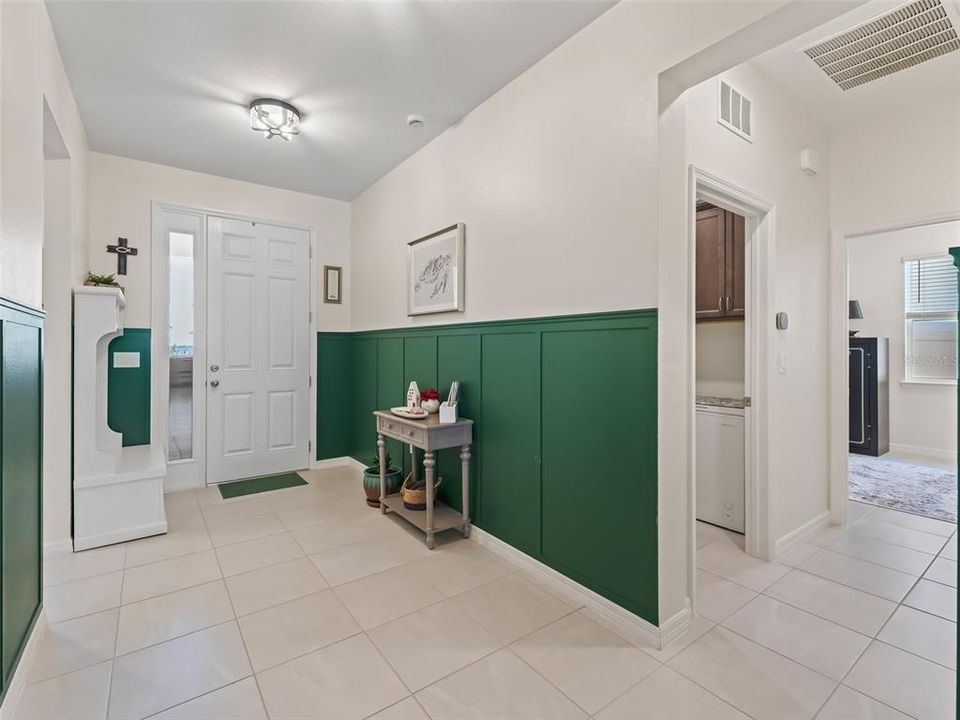 For Sale: $359,900 (4 beds, 2 baths, 1910 Square Feet)