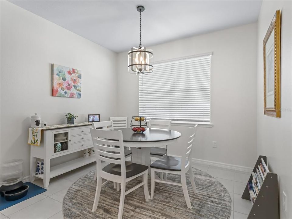 For Sale: $359,900 (4 beds, 2 baths, 1910 Square Feet)