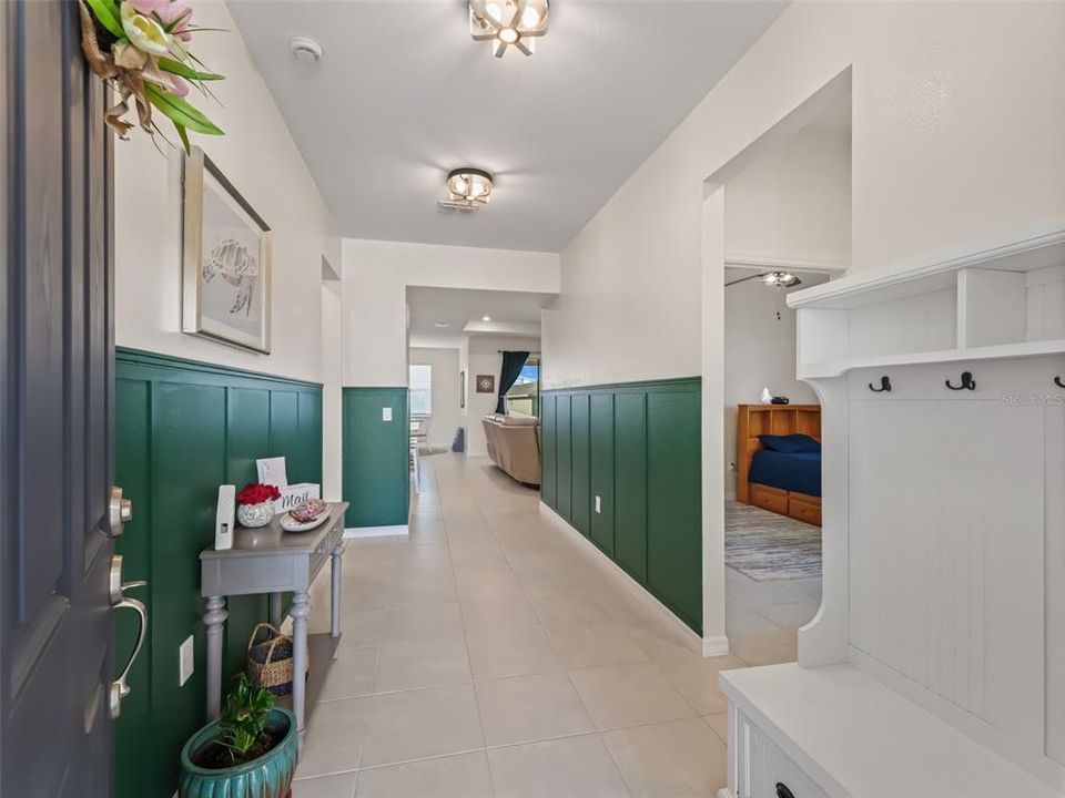 For Sale: $359,900 (4 beds, 2 baths, 1910 Square Feet)