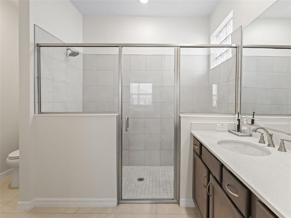 For Sale: $359,900 (4 beds, 2 baths, 1910 Square Feet)