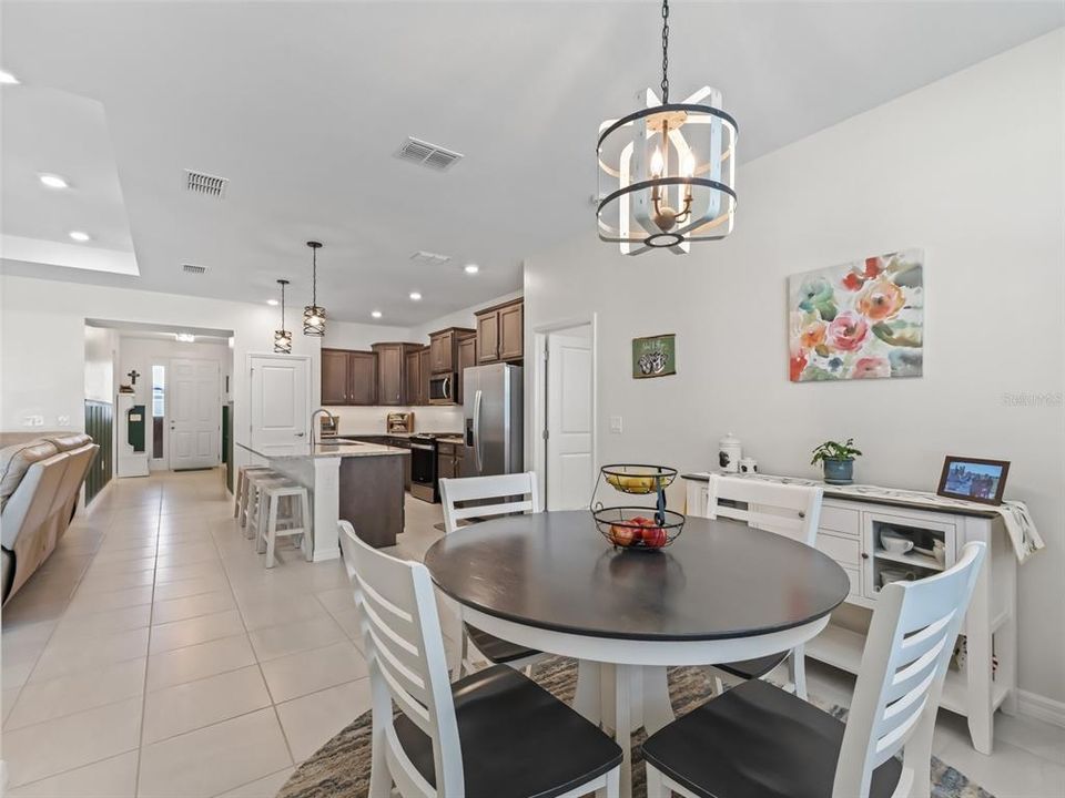 For Sale: $359,900 (4 beds, 2 baths, 1910 Square Feet)