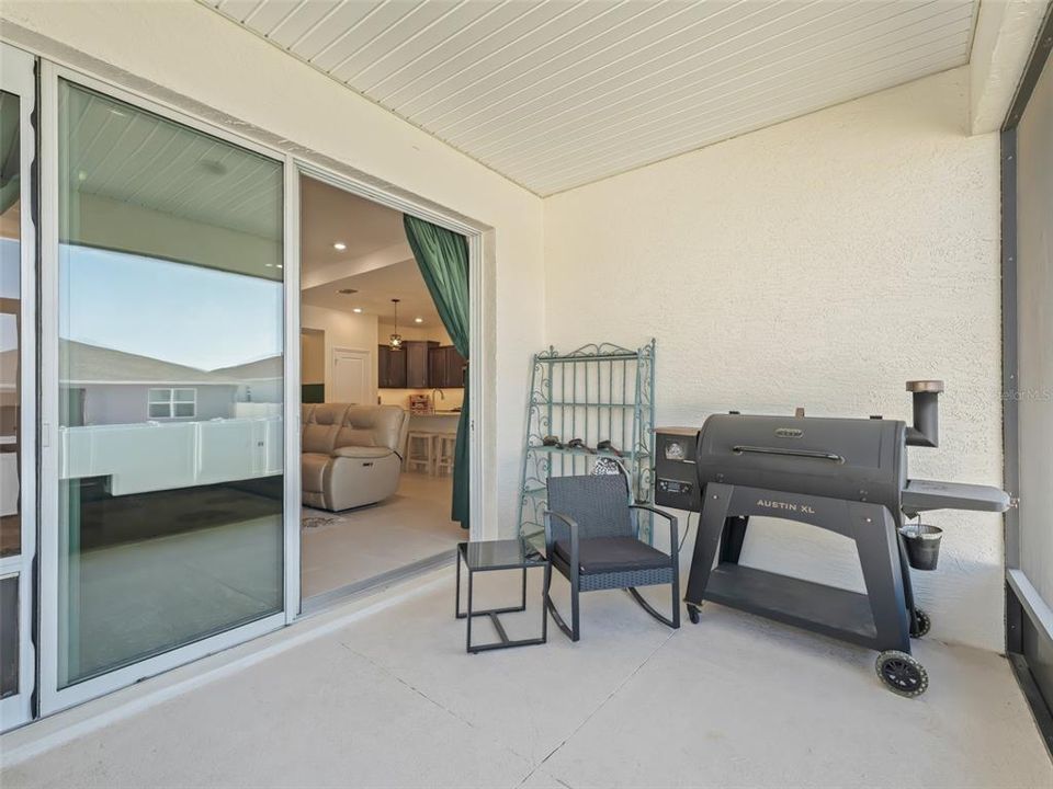 For Sale: $359,900 (4 beds, 2 baths, 1910 Square Feet)