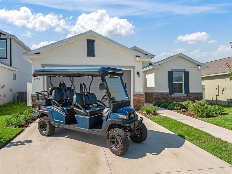 For Sale: $359,900 (4 beds, 2 baths, 1910 Square Feet)