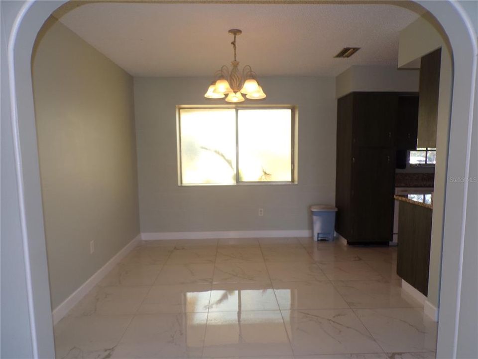 В аренду: $2,150 (3 спален, 2 ванн, 1594 Квадратных фут)