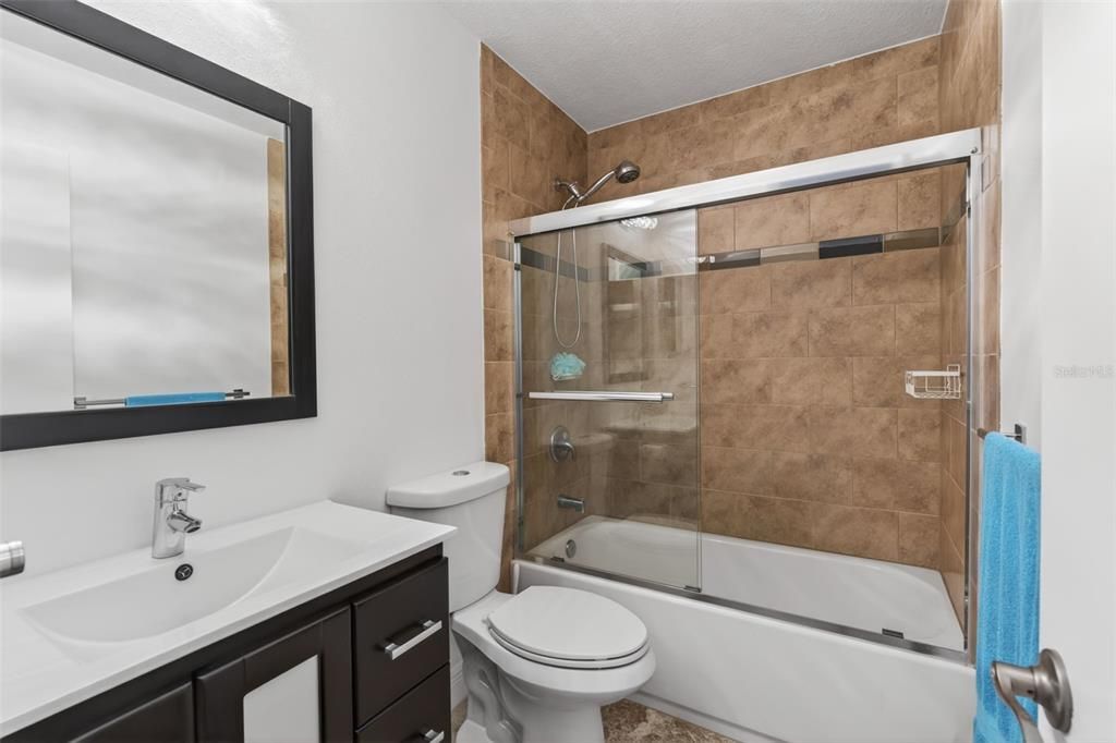 En Venta: $351,900 (3 camas, 2 baños, 1779 Pies cuadrados)