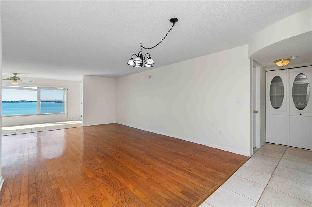 待售: $499,999 (3 贝兹, 2 浴室, 1700 平方英尺)