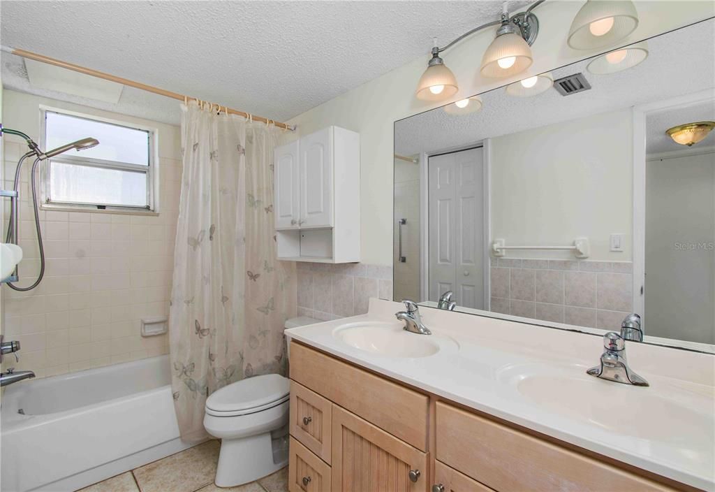 待售: $499,999 (3 贝兹, 2 浴室, 1700 平方英尺)