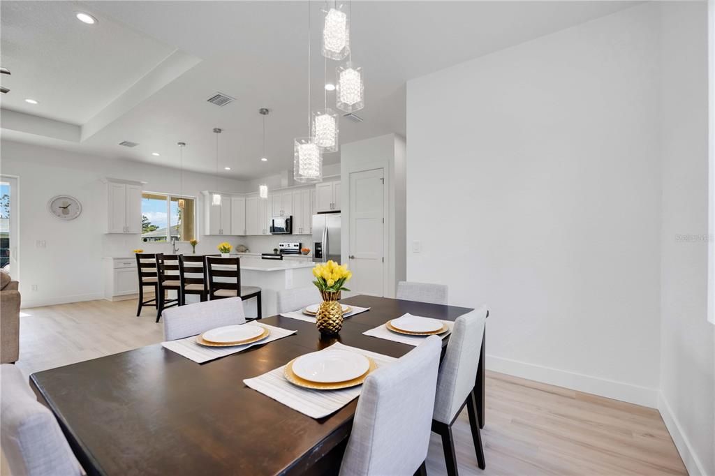 En Venta: $375,000 (3 camas, 2 baños, 1689 Pies cuadrados)