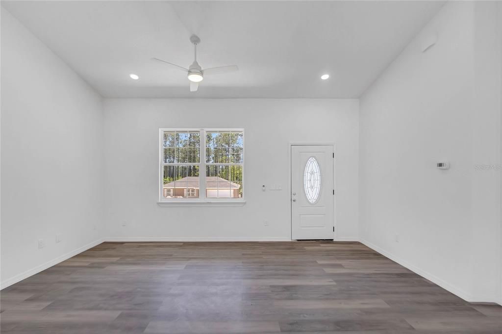 出租: $1,850 (3 贝兹, 2 浴室, 1430 平方英尺)