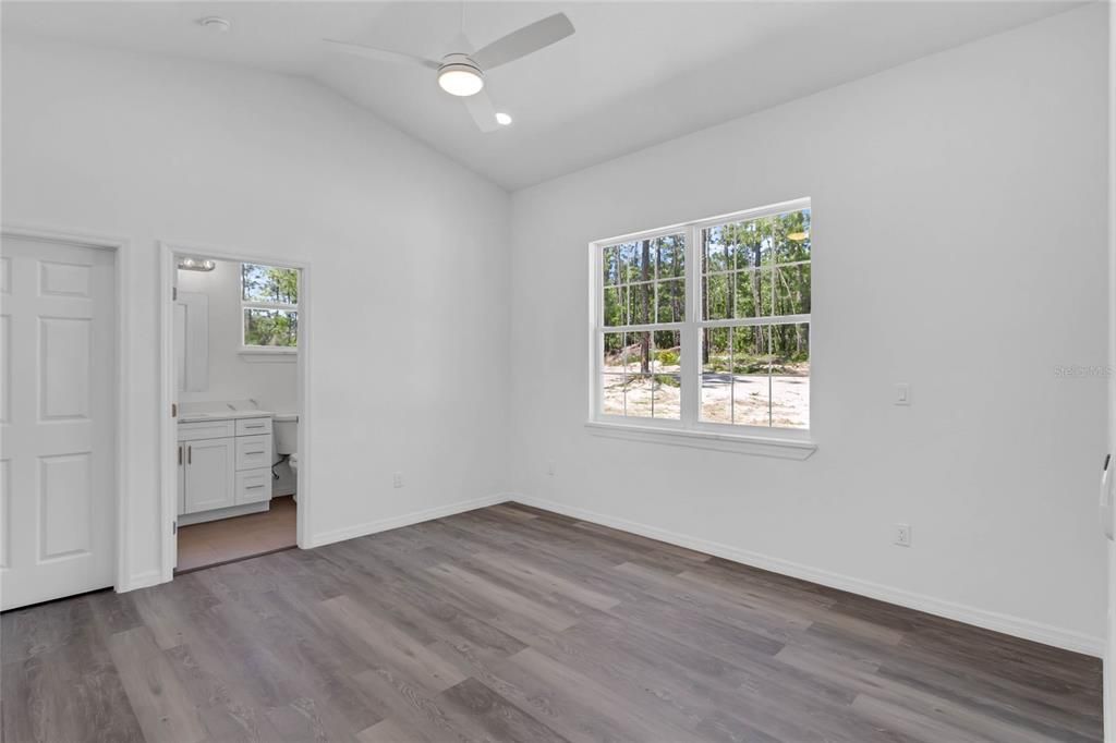 出租: $1,850 (3 贝兹, 2 浴室, 1430 平方英尺)