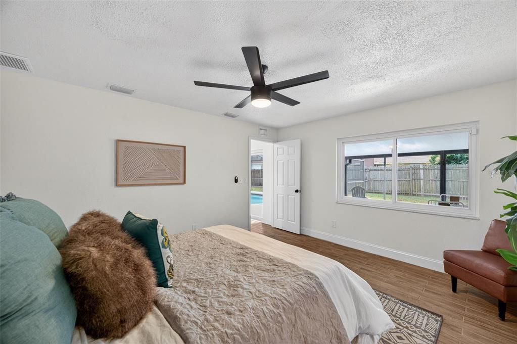 На продажу: $350,000 (3 спален, 2 ванн, 1230 Квадратных фут)